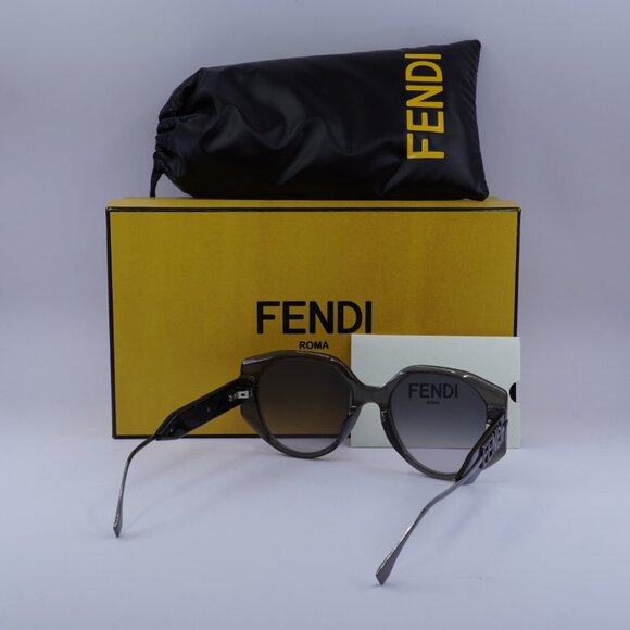 Fendi FE40083U 20B Butterfly Sunglasses - Grey - Picture 9 of 9